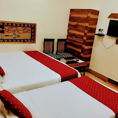 Bhagyashree Guest House 2 Km To Vishwanath Temple, Ganga Ghat Parking Available Bénarès Extérieur photo
