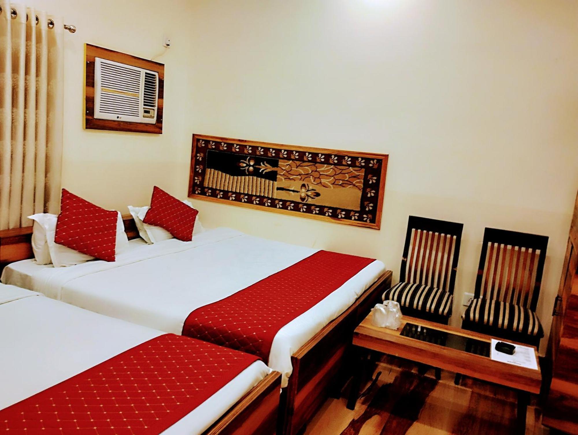 Bhagyashree Guest House 2 Km To Vishwanath Temple, Ganga Ghat Parking Available Bénarès Extérieur photo