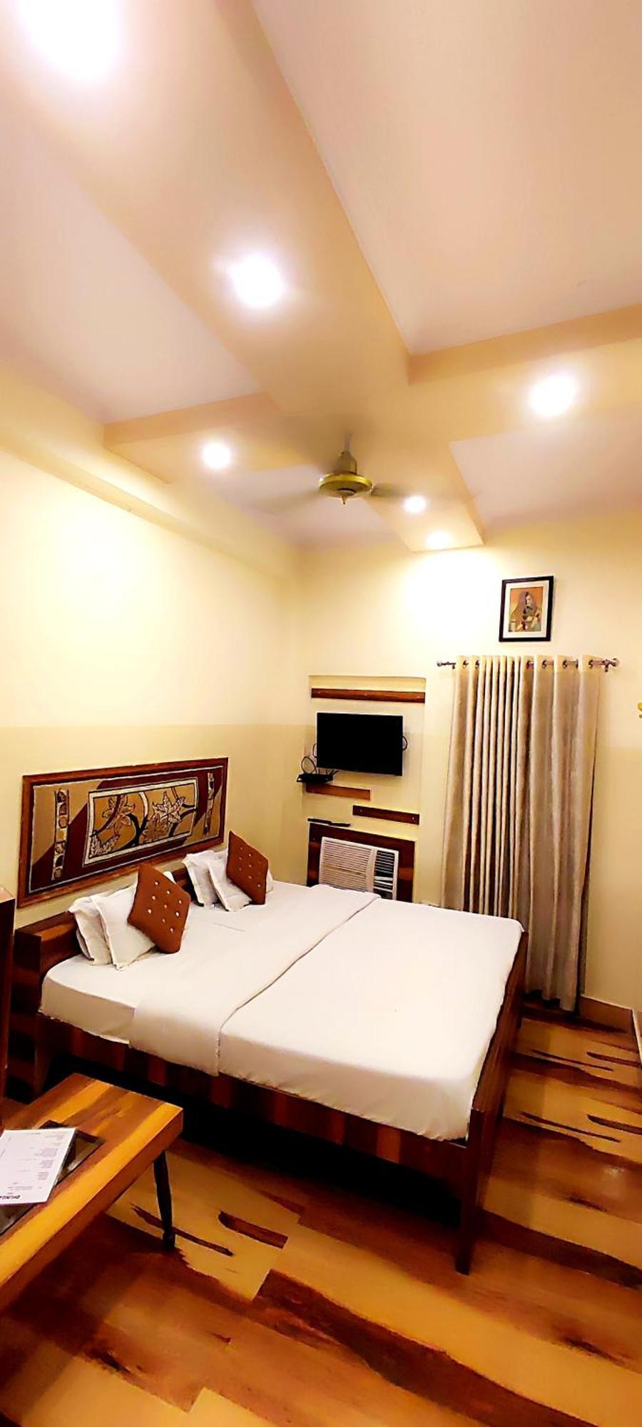 Bhagyashree Guest House 2 Km To Vishwanath Temple, Ganga Ghat Parking Available Bénarès Chambre photo